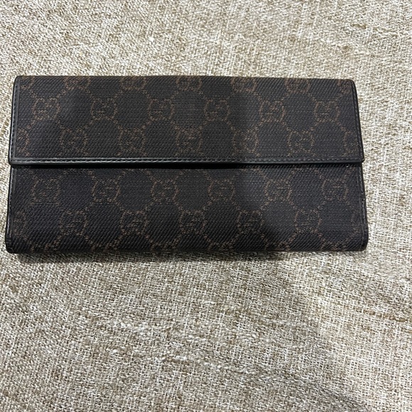 Authentic Gucci Wallet - Picture 2 of 14